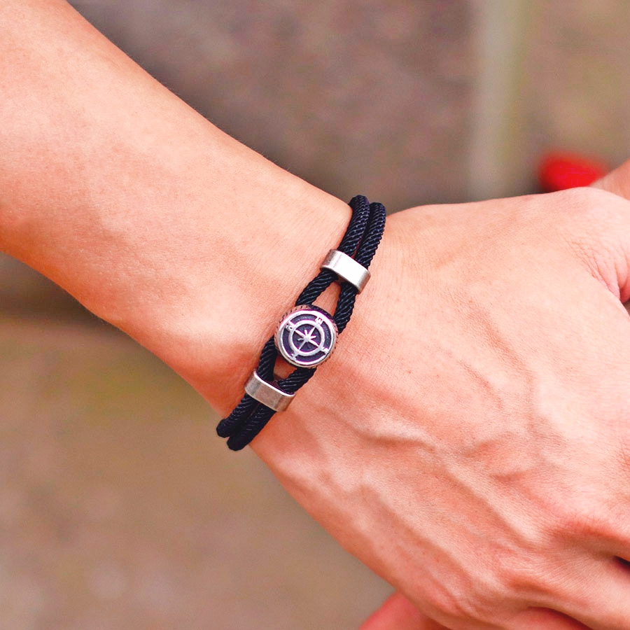Pirate Style Nautical Compass  - Compass Lensatic review and price